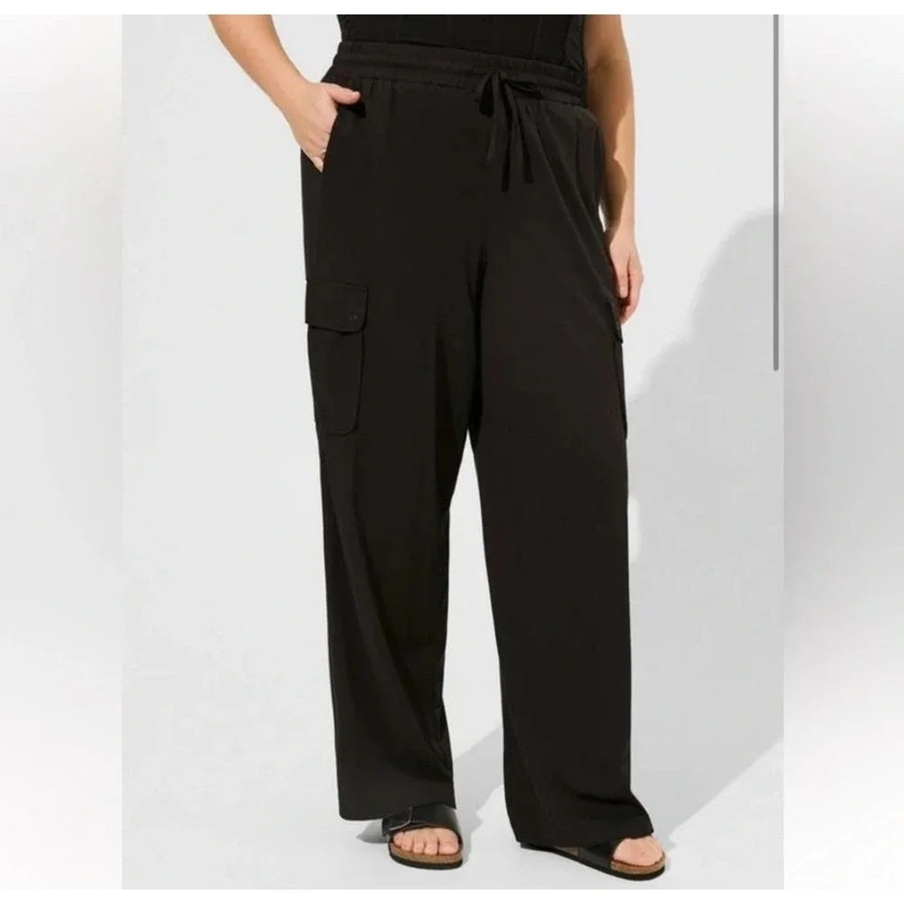 NWT‎ Torrid Cargo Pants Women 2X Black Wide Leg Stretch Challis Utility Gorpcore